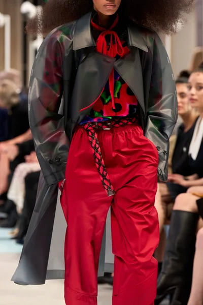 Look 3